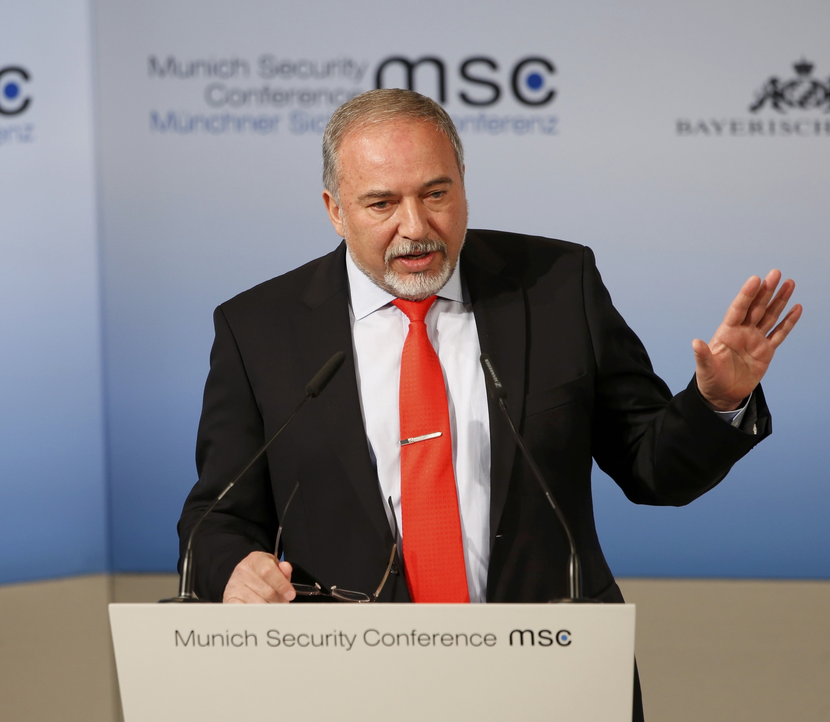 El ministro de Defensa Israelí Avigdor Lieberman habla en la Conferencia de Munich sobre Seguridad. (Reuters)
