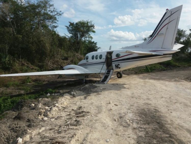 La aeronave, con destino a Campeche, perdió contacto con la torre de control del Aeropuerto Internacional del estado, a las 16:30 horas del 15 de marzo. (Sedena)