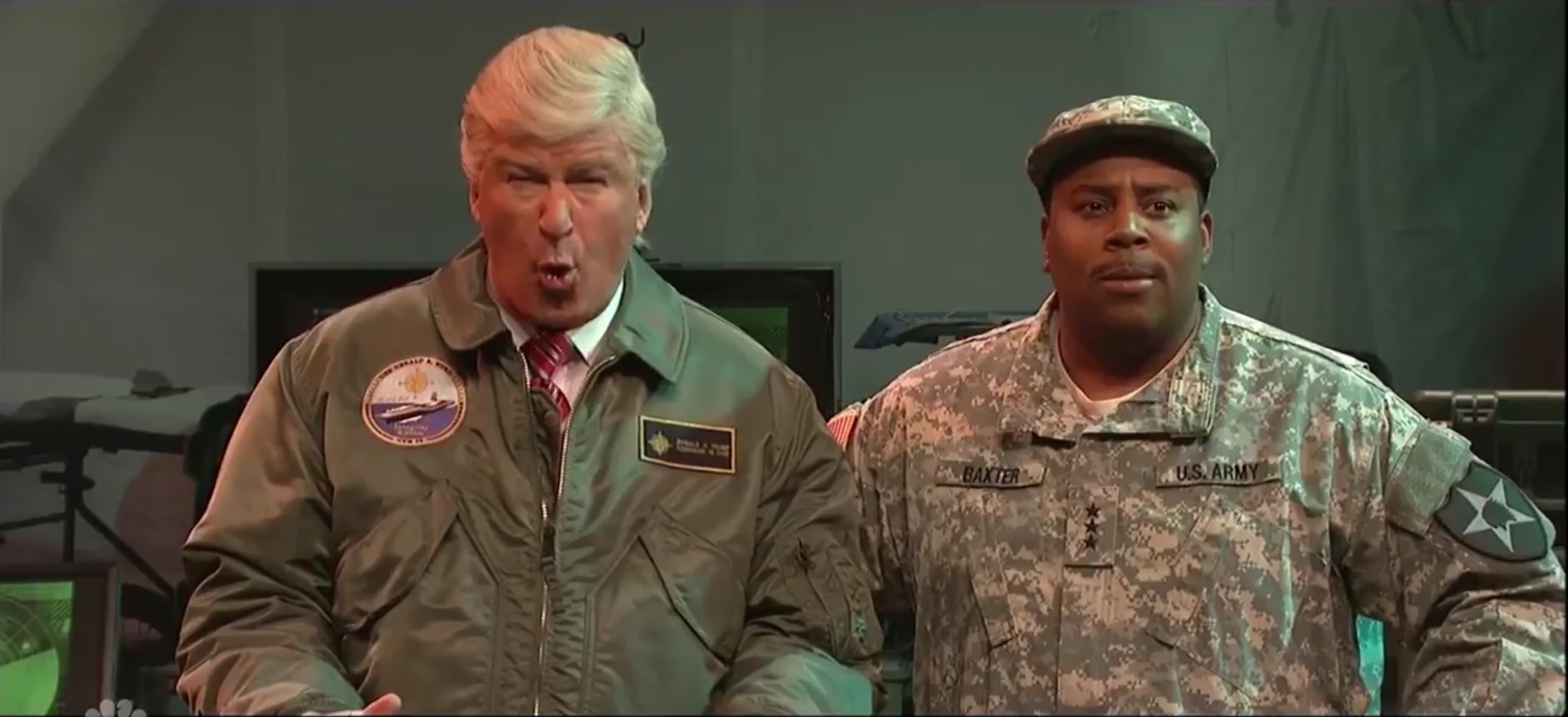 Alec Baldwin hace una imitación de Donald Trump en el programa Saturday Night Live (@nbcsnl)