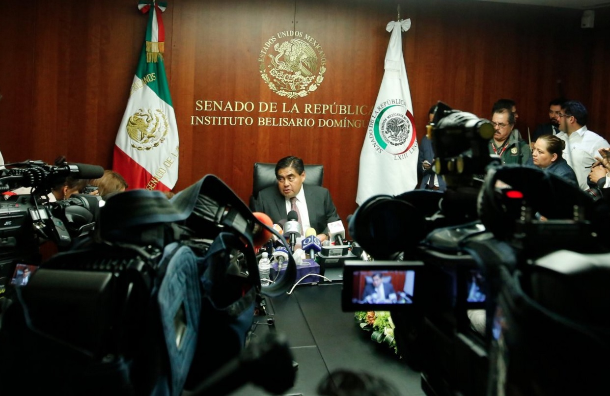Luis Miguel Barbosa, coordinador del PRD en el Senado.