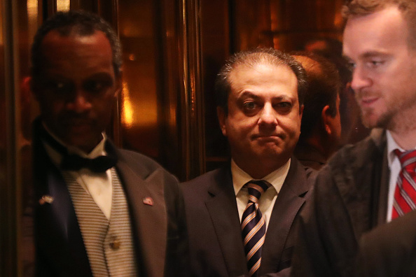 Preet Bharara visita la Torre Trump; el funcionario fue despedido por la administración de Estados Unidos (Getty Images, archivo)