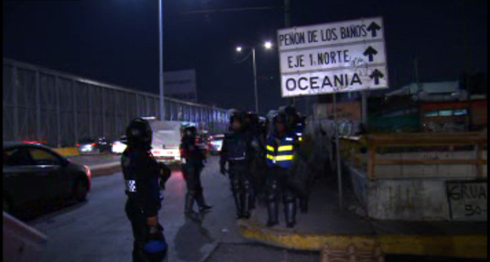 Tránsito en Río Consulado es afectado por una protesta a la altura de Peñón de los Baños; granaderos de la Ciudad de México retiran el bloqueo. (Noticieros Televisa)