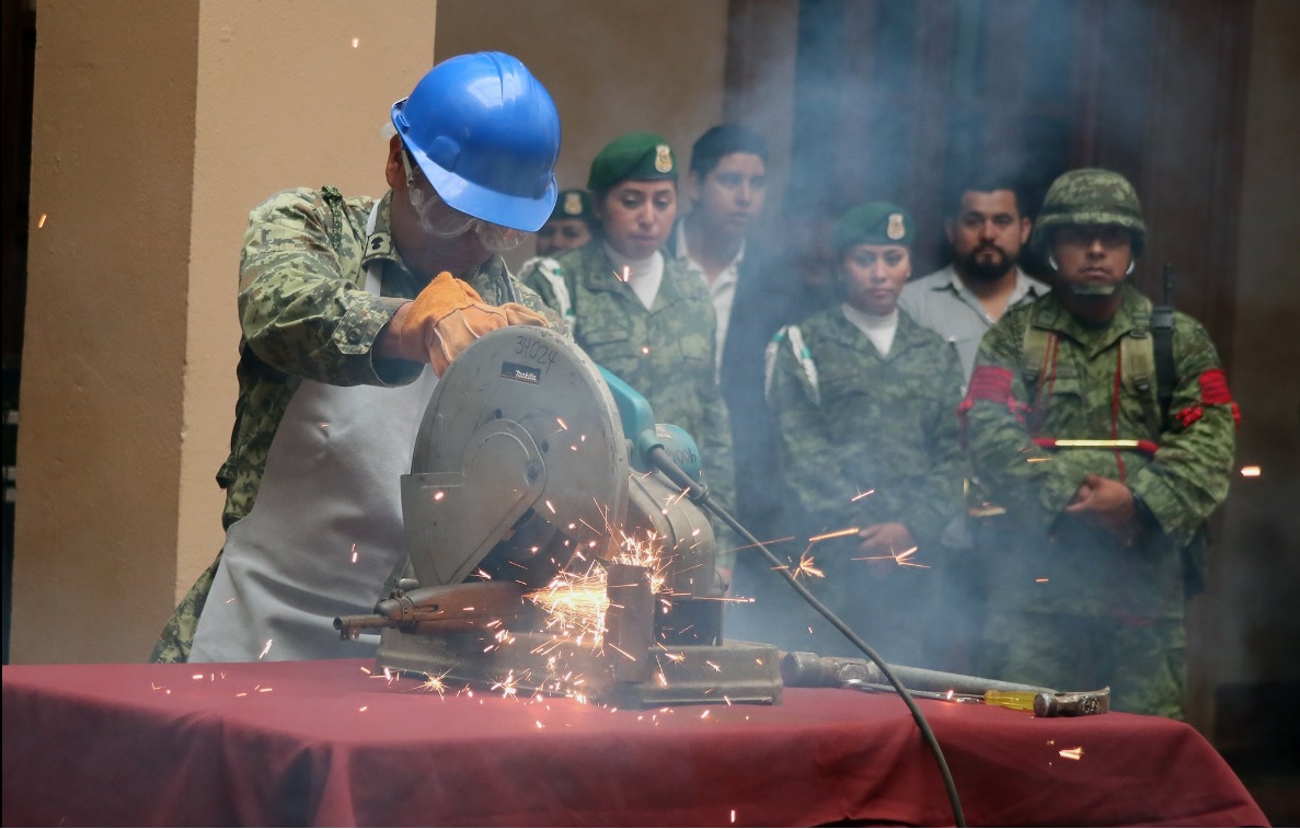 Militares encabezan el programa de canje de armas en Nuevo León (Twitter @comunicacionNL)