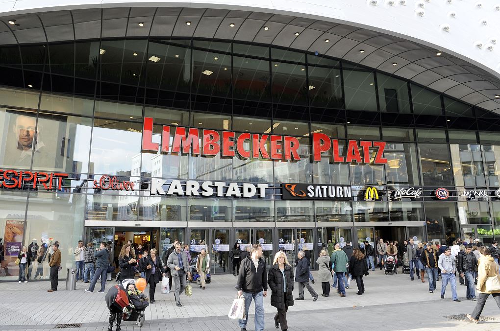 Limbecker Platz es un complejo de varias plantas con unas 170 tiendas. (AP)