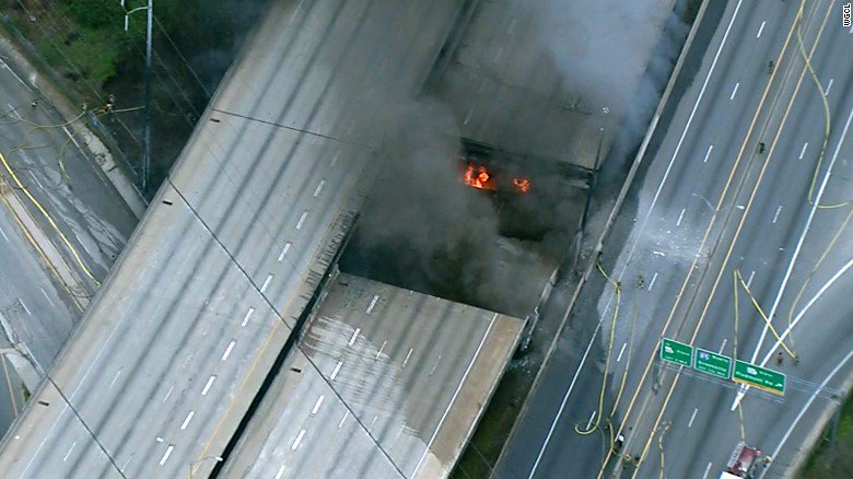 Colapsa autopista en Atlanta tras incendio.