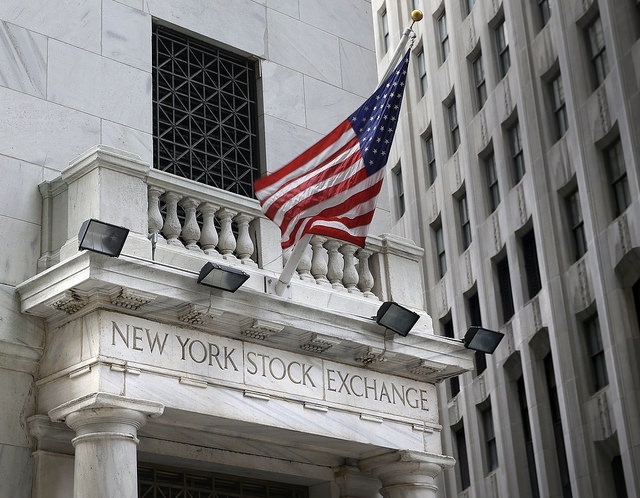 Detalle de la fachada de la Bolsa de Nueva York. (AP, archivo)
