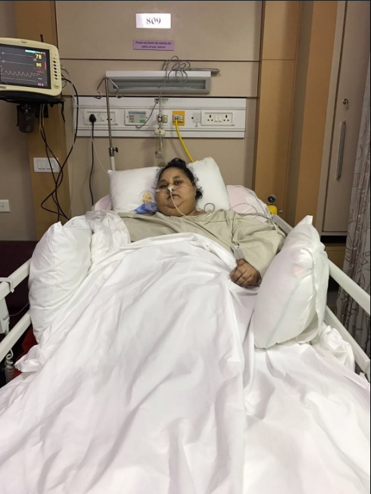 La egipcia Eman Ahmed Abd El Aty sufre de edemas linfáticos severos, retención de líquido, diabetes, hipertensión e hipotiroidismo, padece de gota y problemas graves en los pulmones (Twitter @thekavitasharma)