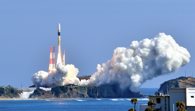 El cohete modelo H-2A fue lanzado desde la base japonesa de Tanegashima.