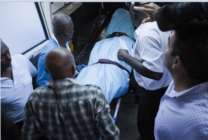 El cuerpo del expresidente Préval a su llegada al hospital Sainte Claire en Petion-Ville, Haití. (AP, archivo)