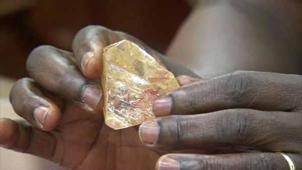 El diamante descubierto en Sierra Leona sería uno de los más grandes que se hayan registrado.