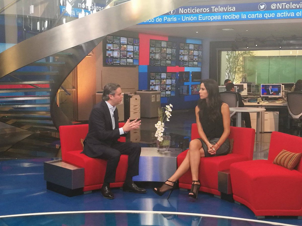 El secretario de Educación, Aurelio Nuño en Al Aire con Paola Rojas. (Noticieros Televisa)