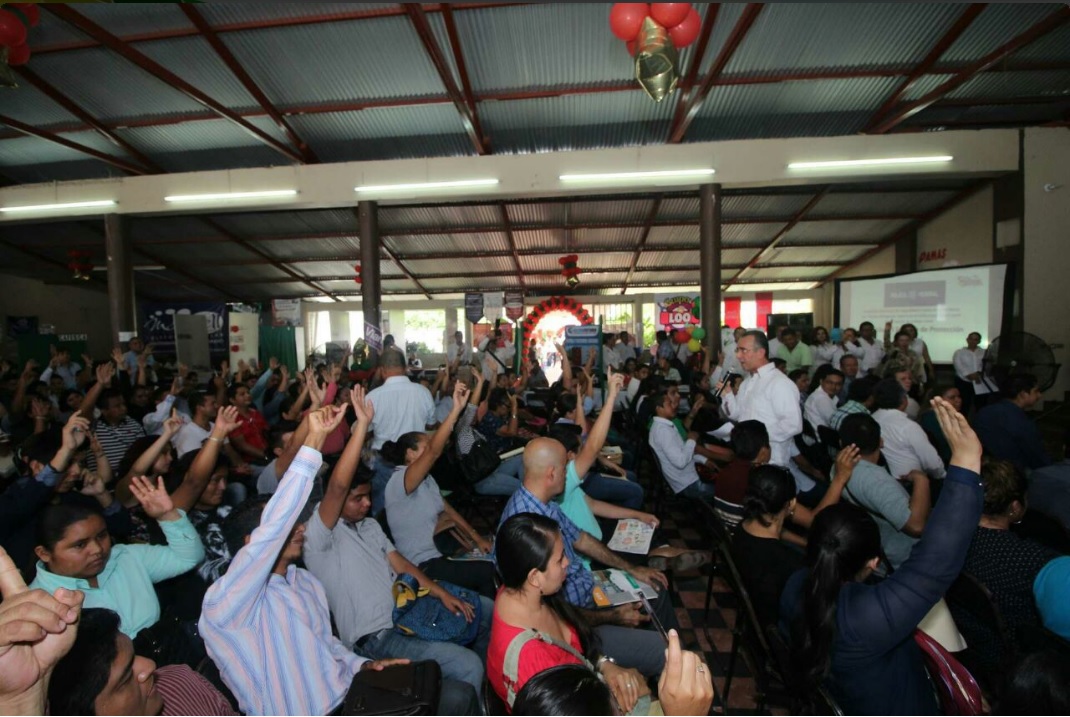 Autoridades en Chiapas realizan feria del empleo; más de 600 migrantes de ese estado recibirán ayuda estatal (Twitter @fcozorrilla1)