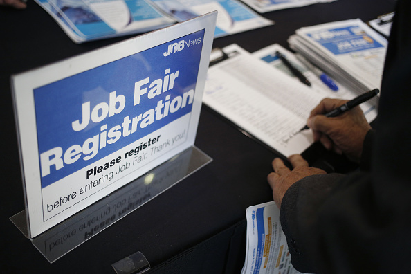 La creación de empleos en Estados Unidos se aceleró más de lo previsto. (Getty Images)