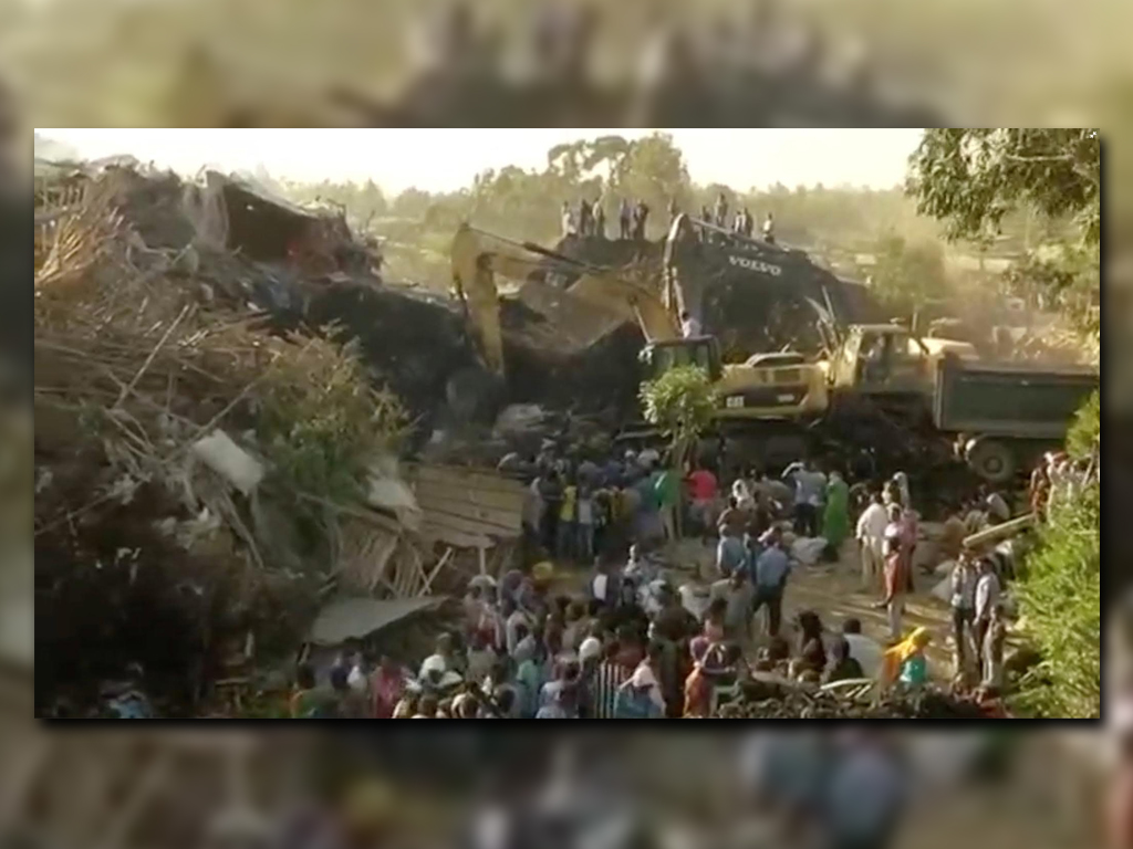 Excavadoras remueven escombros en basurero de Etiopía (Reuters)