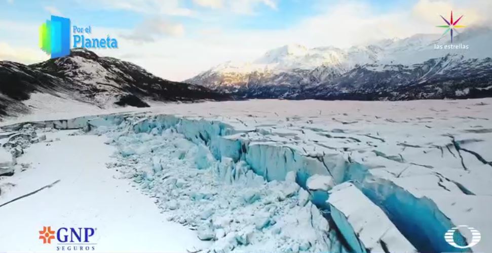 Grieta en glaciar del Ártico (Por el Planeta/Noticieros Televisa)