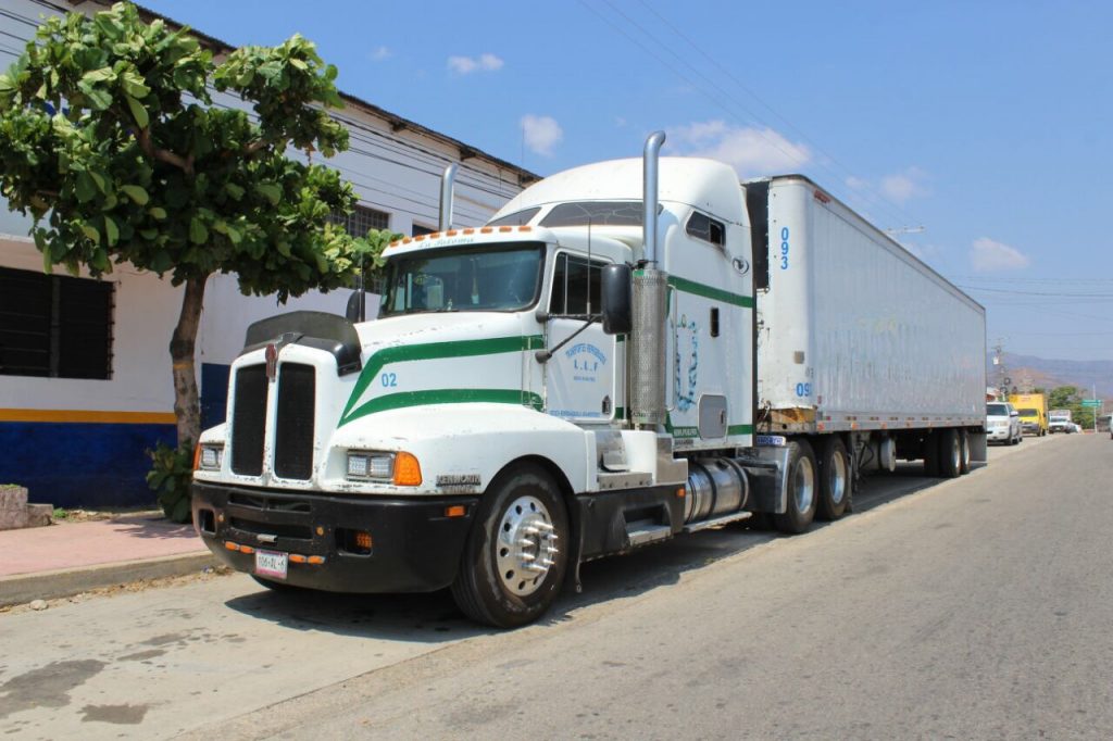 El camión con 135 paquetes de marihuana viajaba de  Suchiate a la Central de Abasto de la Ciudad de México. 
