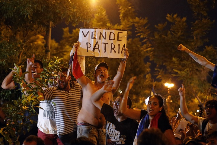 La Constitución paraguaya prohíbe la reelección presidencial.