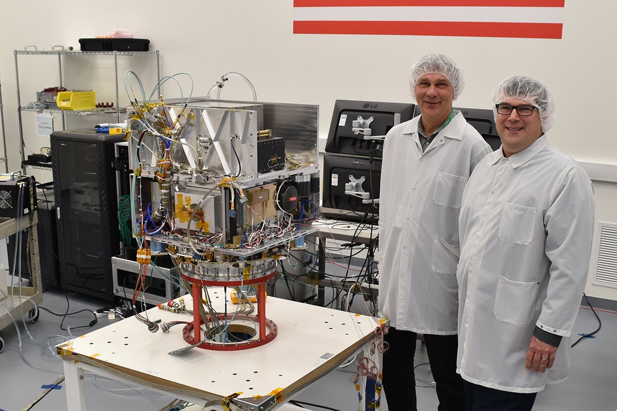 La NASA informó que integró este nuevo instrumento en el satélite Surrey Orbital Test Bed.