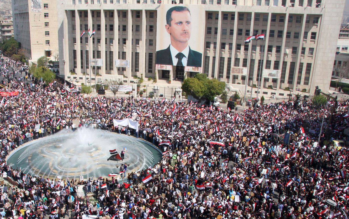 Marcha a favor de Bashar Al Assad en Damasco, en marzo de 2011 (AP, archivo)