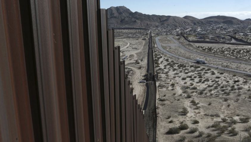 Muro con México enfrenta problemas financieros, geográficos y legales