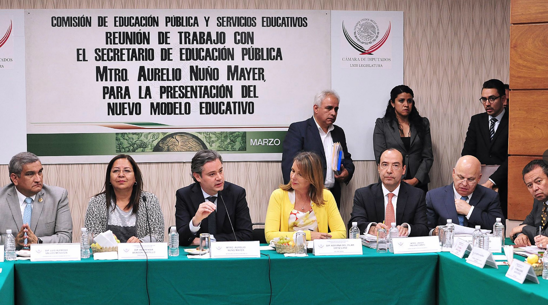 Aurelio Nuño, secretario de Educación, se reúne con diputados de la Comisión de Educación (diputados.gob.mx)