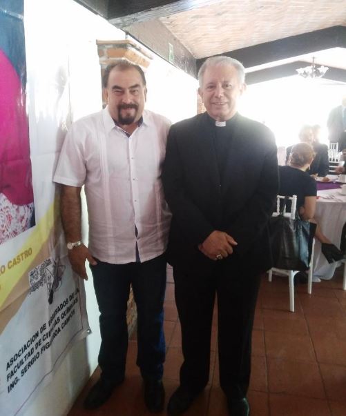 El obispo Castro ha convocado a diversas manifestaciones por considerar que no funciona la estrategia de seguridad del gobierno de Graco Ramírez (Twitter/@FerElZurdo )