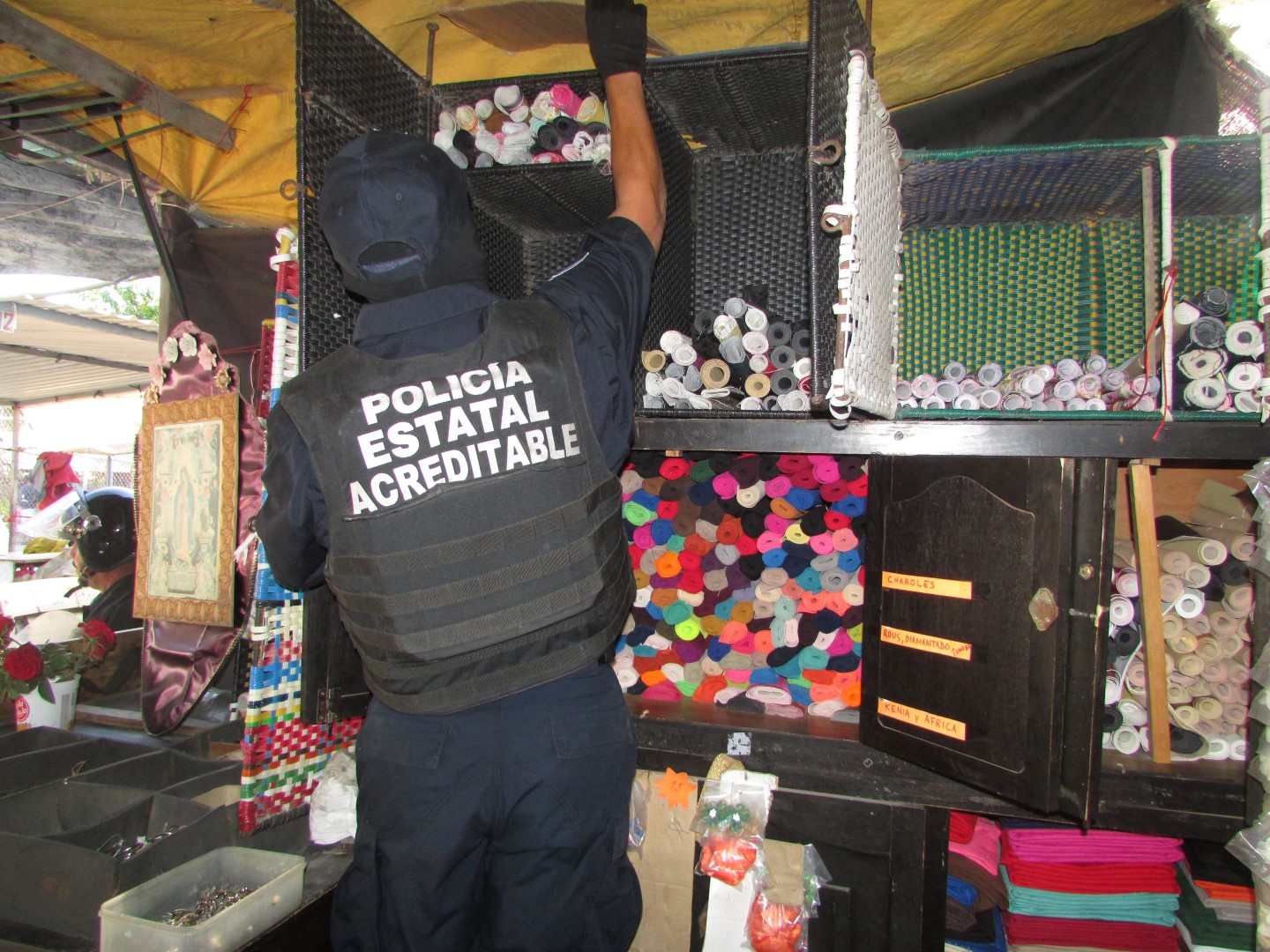 Autoridades de Colima realizan un operativo en el Cereso; hallan armas y drogas (SSP-Colima)