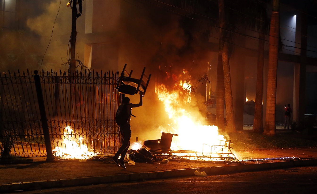 Condena gobierno mexicano violencia en Paraguay. (AP)