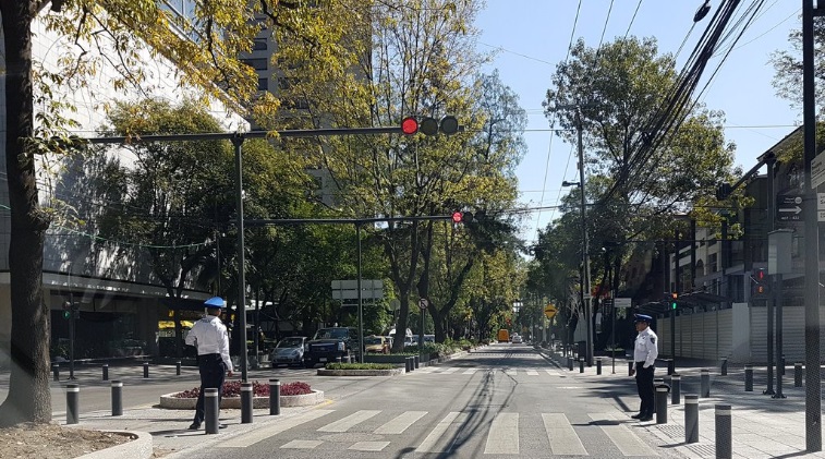 Autoridades vigilan avenida Presidente Masaryk en Polanco (Twitter @jcchavarria)