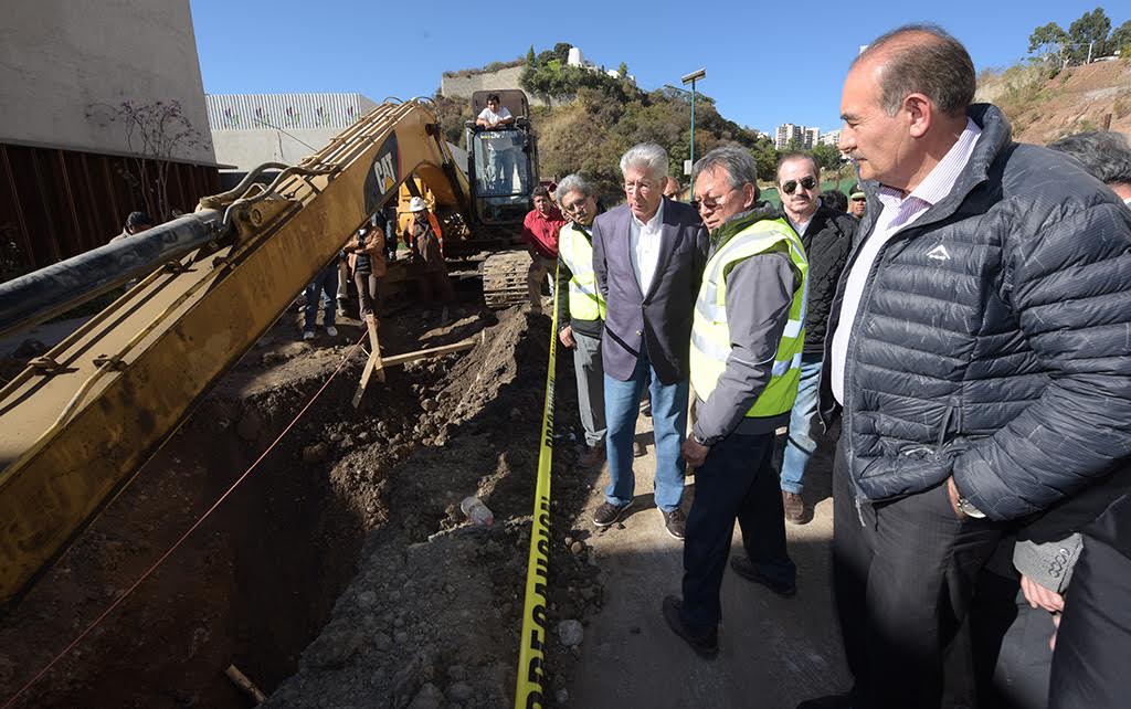 El titular de la SCT, Gerardo Ruiz Esparza, afirma que se realizará un peritaje en las obras de construcción del túnel de Huixquilucan. (Noticieros Televisa)