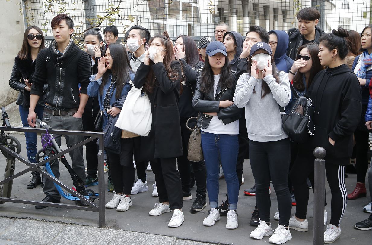 El asesinato de un chino a manos de la Policía parisina causa indignación en la comunidad asiática. (AP)