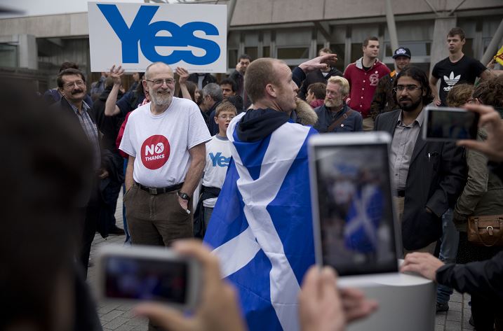 Los escoceses buscan un segundo referéndum de independencia . (AP)