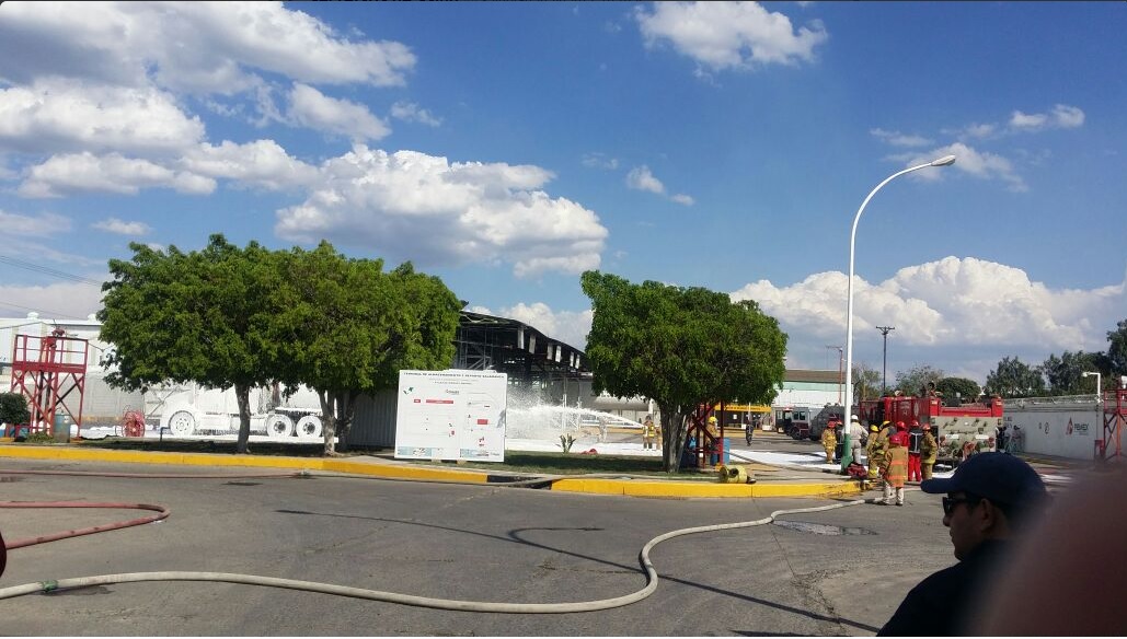 Explosión en la refinería de Salamanca, Guanajuato. (Twitter @SaludGuanajuato)