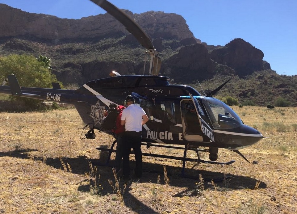 Cinco personas fueron rescatadas en Cerro 'Ojo de Agua' en Sonora. (Twitter @ssp_sonora)