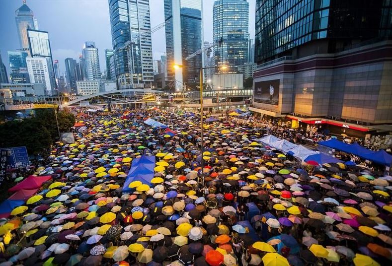 Manifestaciones pacíficas llamadas la 'Revolución de los Paraguas' en 2014. (Redes sociales)