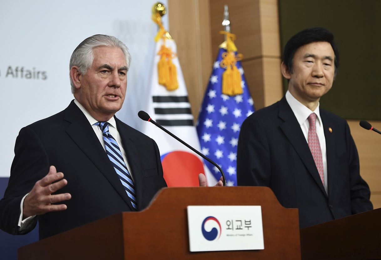 El jefe de la diplomacia estadounidense habló en rueda de prensa con su homólogo surcoreano, Yun Byung-se