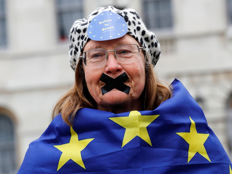 Un manifestante anti-Brexit en el Westminster el día en que la primera ministra Theresa May anunciará que ha desencadenado el proceso por el cual Gran Bretaña abandonará la UE (Reuters)