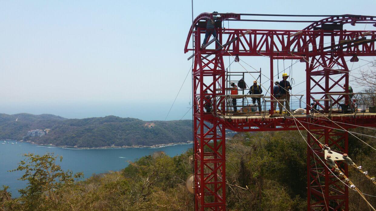 La tirolesa más larga del mundo sobre el mar, ubicada en Acapulco, Guerrero, cumple con todas las medidas de seguridad. (Foto: Daniel Rodríguez, FOROtv)