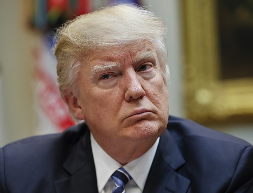 El presidente Donald Trump durante una reunión sobre la asistencia sanitaria en el Salón Roosevelt de la Casa Blanca en Washington (AP)