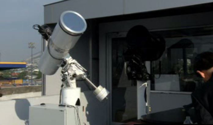 La Universidad Autónoma de Nuevo León instala observatorio para buscar basura espacial. (Noticieros Televisa)