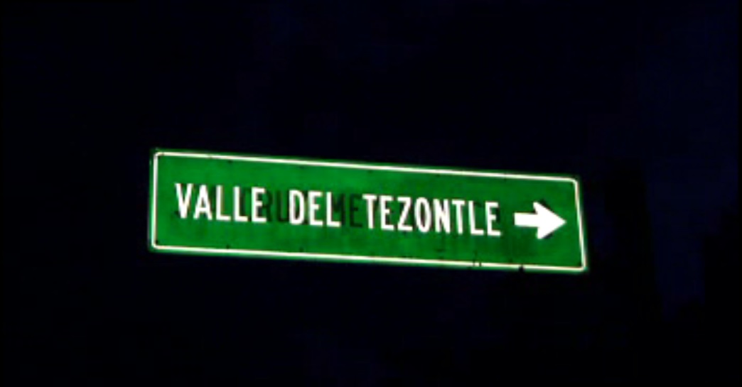 Jóvenes se extravían en la zona del valle del Tezontle, en el Ajusco; las autoridades localizan a una joven, permanecen dos más perdidos (Noticieros Televisa)