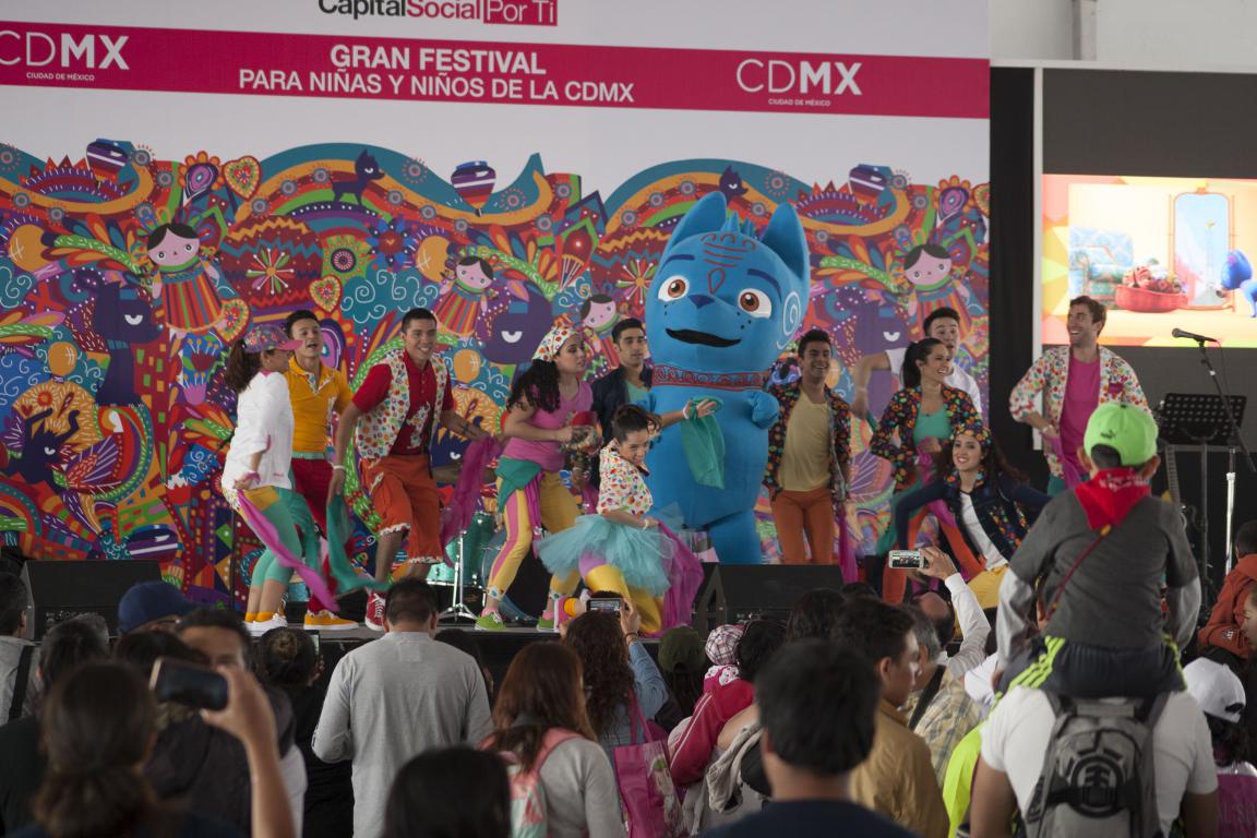 Realizan Gran Festival para celebrar a los niños en el Zócalo de la CDMX