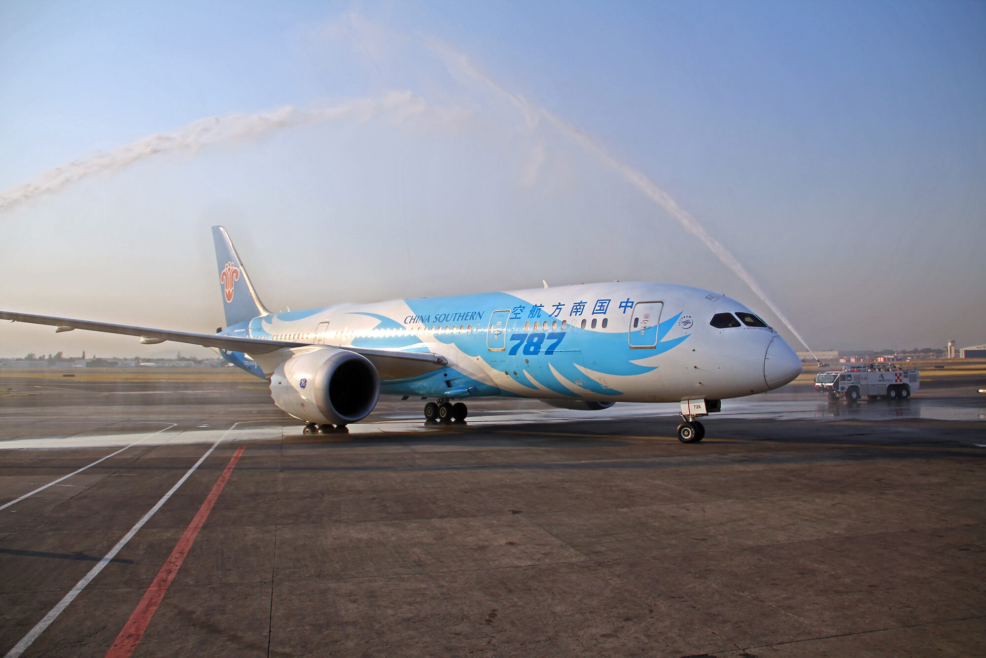China Southern Airlines cuenta con una flota de más de 700 aviones de carga y de pasajeros (Notimex)