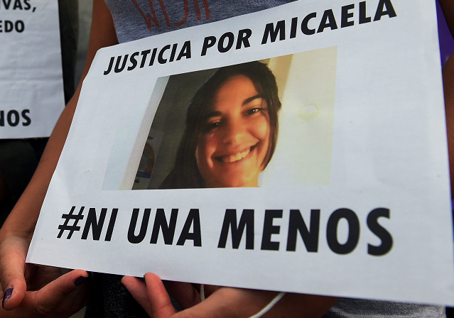 Ciudadanos de Rosario, Argentina, se movilizaron para exigir justicia por Micaela García, una joven asesinada en Gualeguay (EFE)