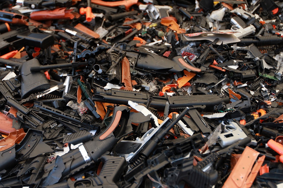 La mitad de los delitos en la CDMX se cometen con réplicas de armas