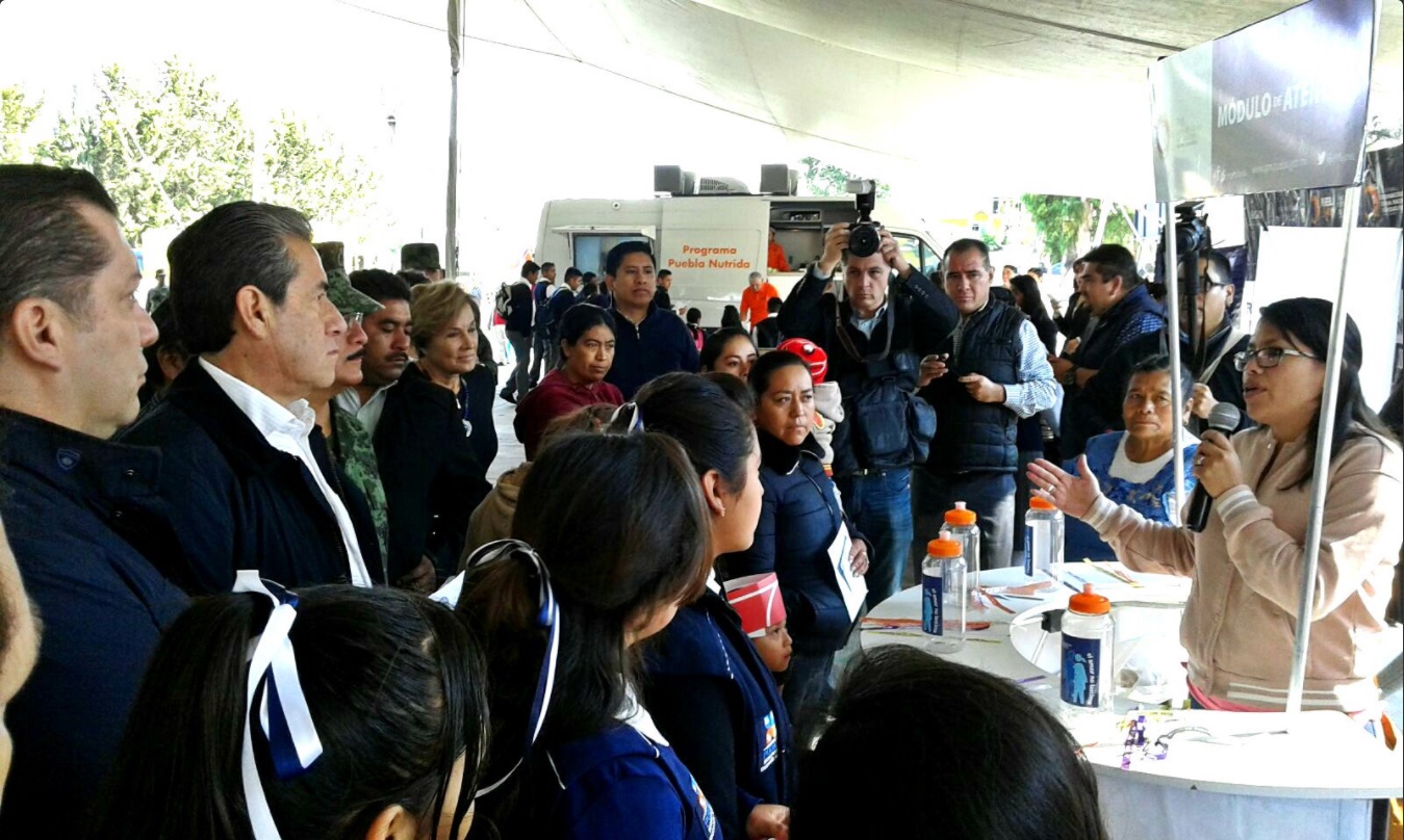 Autoridades de Puebla realizan jornada cívica