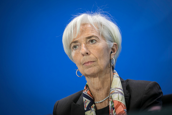 Christine Lagarde, directora gerente del FMI, advirtió que las políticas erróneas podrían frenar el impulso económico. (Getty Images)