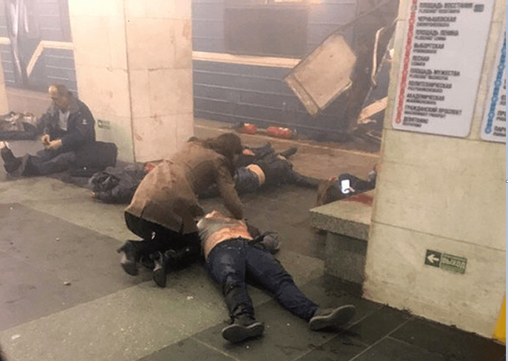 Decenas de heridos dejó la explosión en el metro de San Petersburgo. (AP)