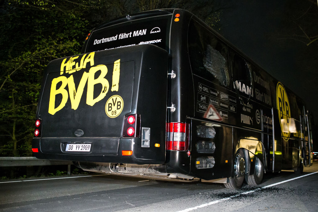 Durante al ataque al autobús del Borussia Dortmund el jugador Marc Bartra resultó lesionado.