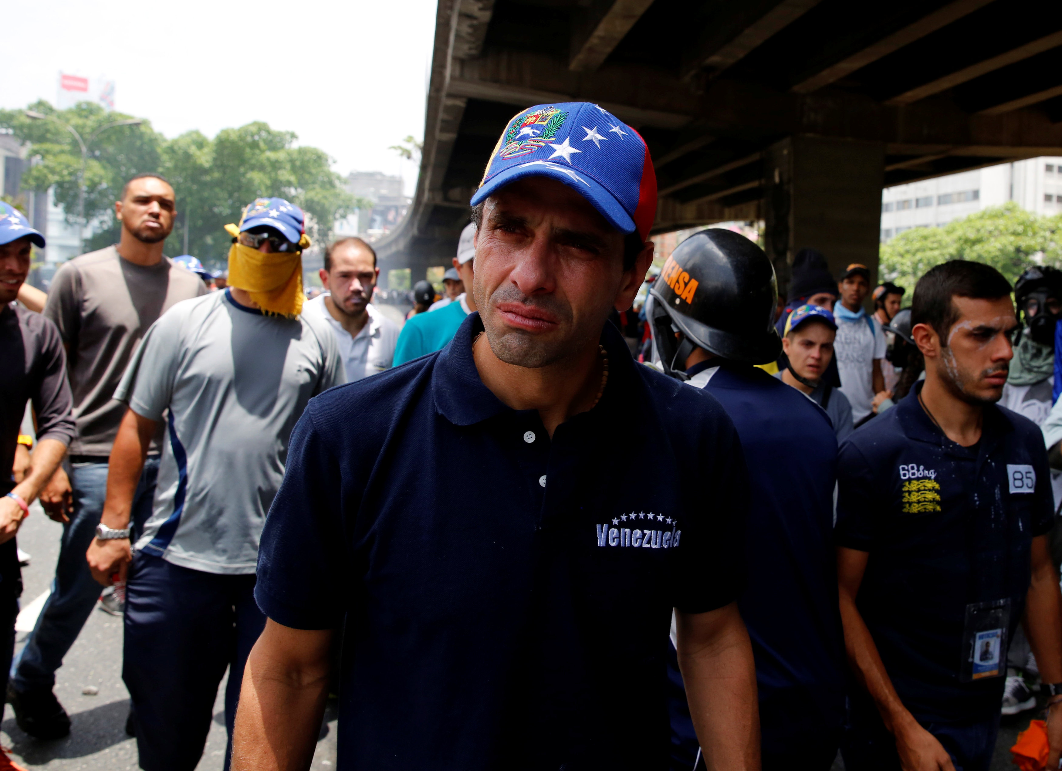 El líder opositor venezolano, Henrique Capriles, salió a las calles para protestar contra Nicolás Maduro.